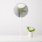 Calla lily sur écriture manuscrite