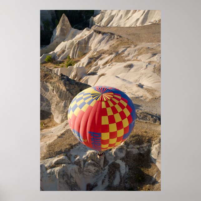 Ballons à air chaud au-dessus de Cappadocia Poster (Devant)
