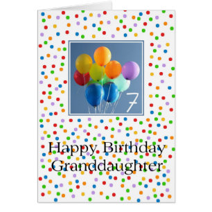 Ballons colorés pour la petite-fille à 7 ans