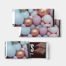 Ballons d'anniversaire heureux multicolores