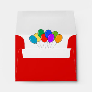 Ballons de fête personnalisés alignés enveloppes d