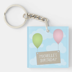 Ballons et porte - clé d'anniversaire d'étiquett