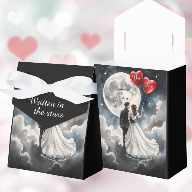 Ballotins Amour romantique sur Cloud Neuf Mariage Fairytale (Front view love is in the air under watercolor starry night sky – On Cloud Nine Wedding Favor Box)
