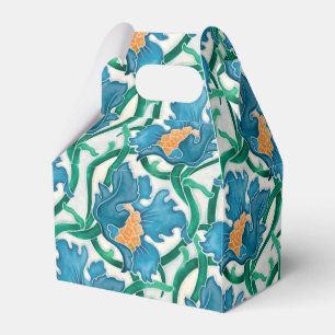 Ballotins Art Nouveau Floral Majolica Motif