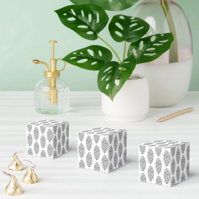 Ballotins Boîte à cadeau de cône d'épinette blanche (Multiple)