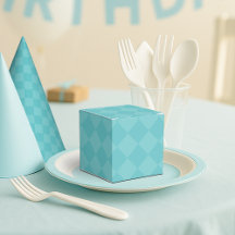 Boîte de cadeau de fête à carreaux verts