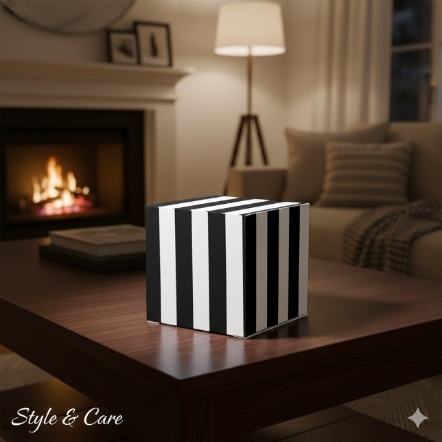 Ballotins Classique boîte rayée blanche et noire Classique 2 (Classic White and Black Striped Classic 2x2x2 Favor Boxes)