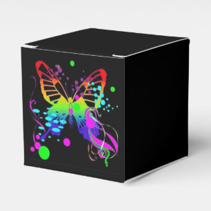 Ballotins Papillon coloré sur la boîte noire de cadeau