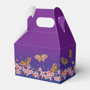 Ballotins Papillons Japonais Au Milieu Du Sakura Fleurit Vio