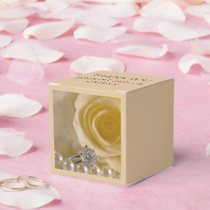 Ballotins Rose blanche, anneau Fiançailles et Mariage de per