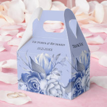 roses bleues rustiques poussiéreuses et autres fle