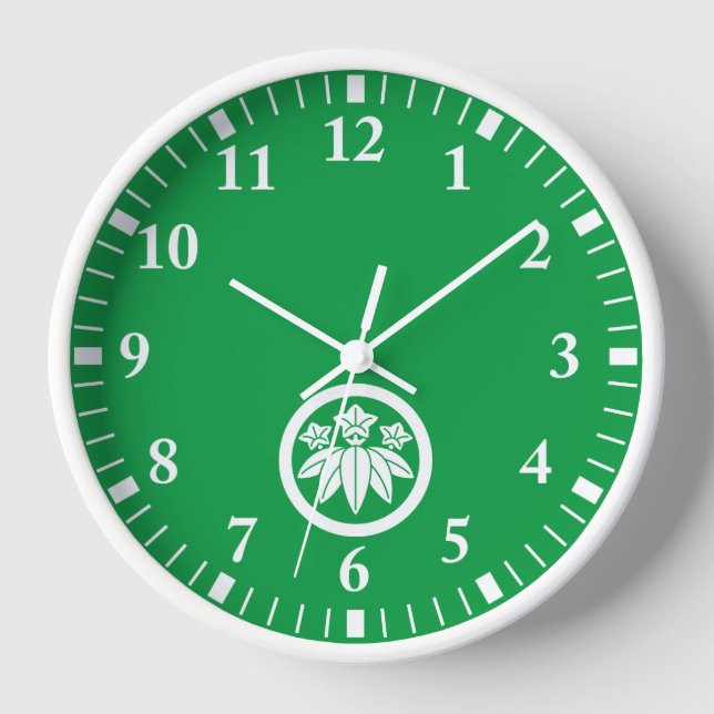 Bamboo-style gentian in circle clock (Front)