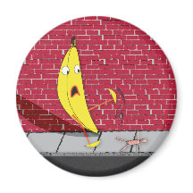 Banane glissant sur un aimant personnel