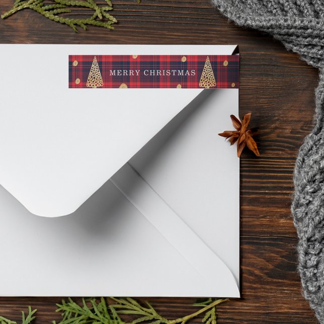 Bande Pour Adresse De Retour Cosy Rouge & Bleu Plat Arbre de Noël Moderne (Cozy Red & Blue Plaid Modern Christmas Tree Wrap Around Label)