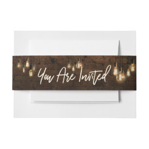 Bandeau De Faire-part Briques industrielles avec Edison Lights Vous êtes