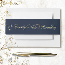 Mariage minimaliste avec écriture dorée sur fond b