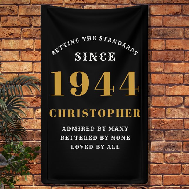 Banderoles 80e anniversaire Né en 1944 Ajouter un nom Or noir (80th Birthday Party Wall Banner - Customizable Black and Gold Decorative Piece.)