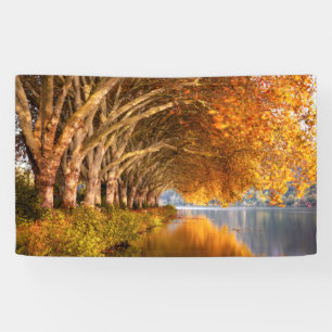 Banderoles Arbres d'automne sur un lac
