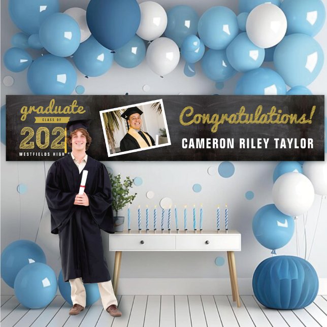 Banderoles Croquis de tableau noir 2025 Photo Graduation Part (2024 Black Chalkboard & Gold Sketch 1 Photo, Graduation Party Banner @ www.zazzle.com/color_therapy)
