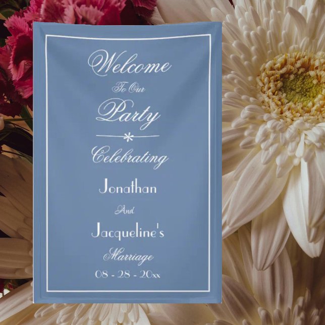 Banderoles Dusty Blue Script Elégant Mariage Accueil fond (Elegant wedding welcome backdrop banner in chic dusty blue script - great for wedding party photos.)
