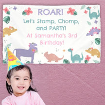 Fille rose et pastel au dinosaure