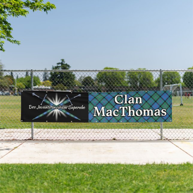 Banderoles Highland Festival Clan MacThomas Tartan Tent (En situation)