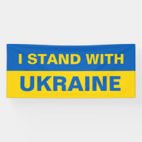 Je me tiens avec le drapeau ukrainien de l'Ukraine