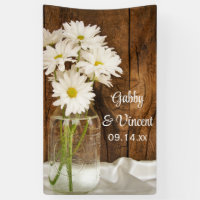 Mason Jar et White Daisies Country Barn Mariage