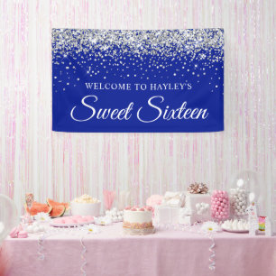 Banderoles Parties scintillant d'argent sur le Sweet sixteen 