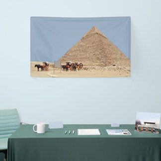 Banderoles Pyramide de Khafre et une chaîne de chars