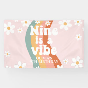 Banderoles Retro Rainbow Nine est une Vibe Daisy 9TH