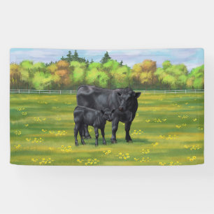 Banderoles Vache d'Angus noir et veau mou en pâturage d'été