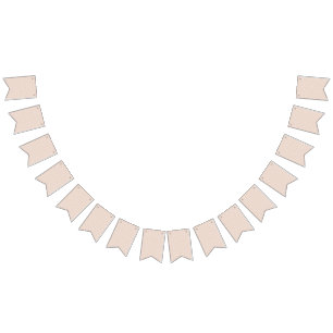 Bannière À Fanions un motif à damiers beige et blanc sur une banquett