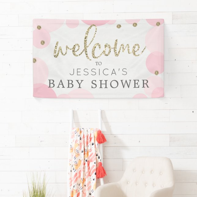 Bannière d'accueil du Baby shower Pink Polka Dot (En situation)