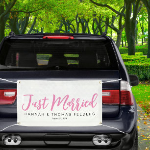 Bannière de voiture mariée en rose