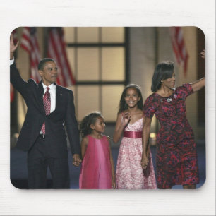 Barak Obama family wave at the last night of Mouse Pad