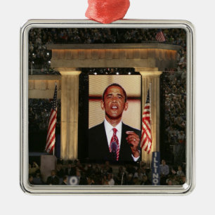 Barak Obama speaks at the last night of the Metal Ornament