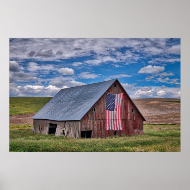 Barn with American Flag | Colfax, Washington Poster (Front)