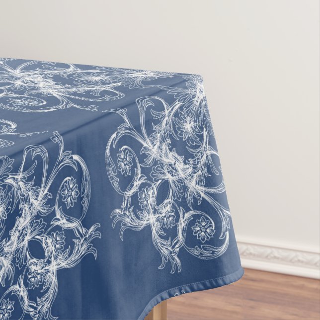 Baroque style floral retro pattern tablecloth (In Situ)