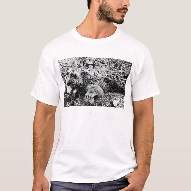 Barr's Bear Over 10 Foot Long, Alaska T-Shirt (Front)