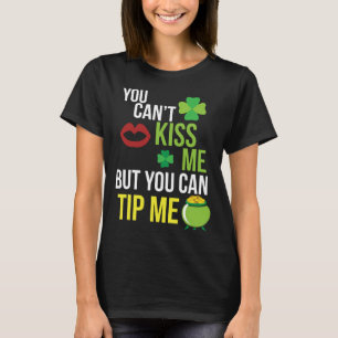 Bartender St Patricks Day Waitress Waiter Server T-Shirt