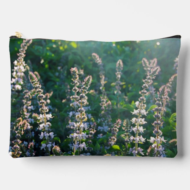 Basil garden accessory pouch (Front)