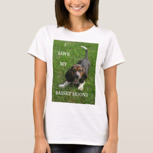 basset hound pic w love T-Shirt