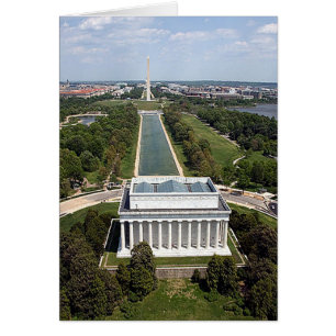 Bassin de réflexion du Lincoln Memorial pour un an