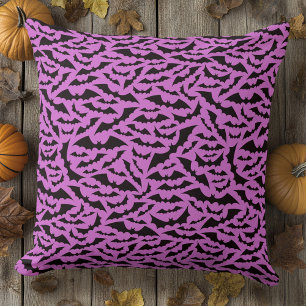 Bat pattern purple black Halloween Throw Pillow