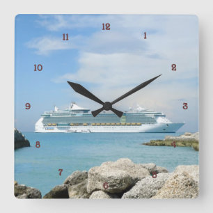 Bateau de croisière aux horloges murales carrées