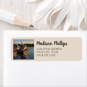 Bateaux de pêche pittoresques ancrés