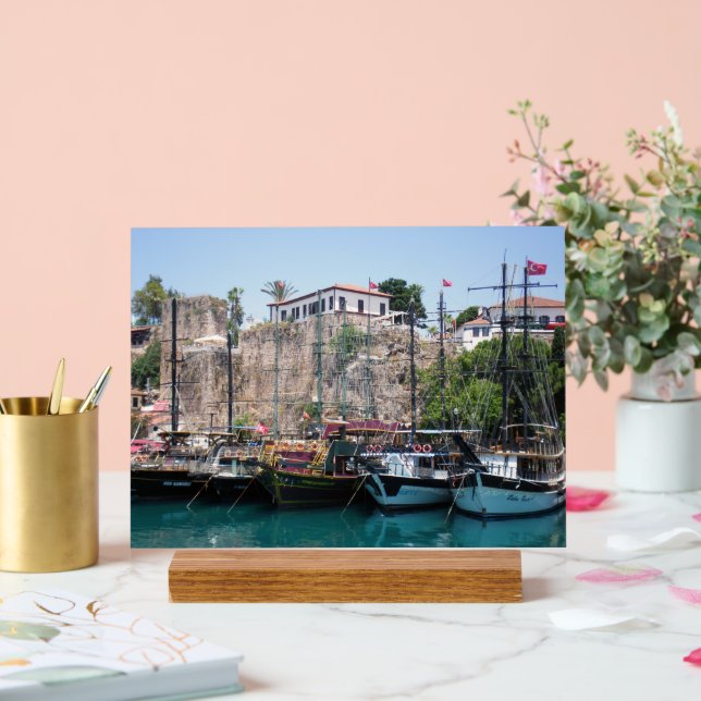 Bateaux de plaisance près des murs (Mariage)