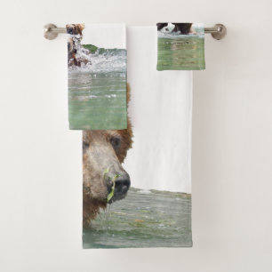 Bathroom towel set w/ grizzly bears and cubs