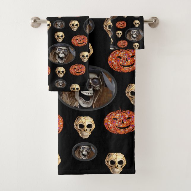Bathroom Towel Sets Halloween (Insitu)